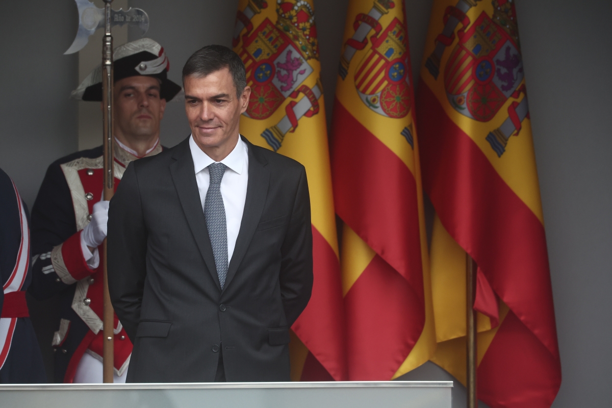 El presidente del Gobierno, Pedro Sánchez, durante el desfile.