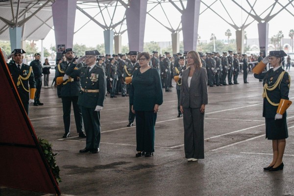 Castelló homenajea a la virgen del Pilar y reconoce 