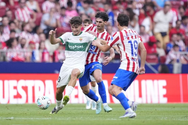 El Atlético de Madrid, solución millonaria para Rodrigo Mendoza: si se cumplen los objetivos, el Elche CF ingresará los 20 millones de su cláusula