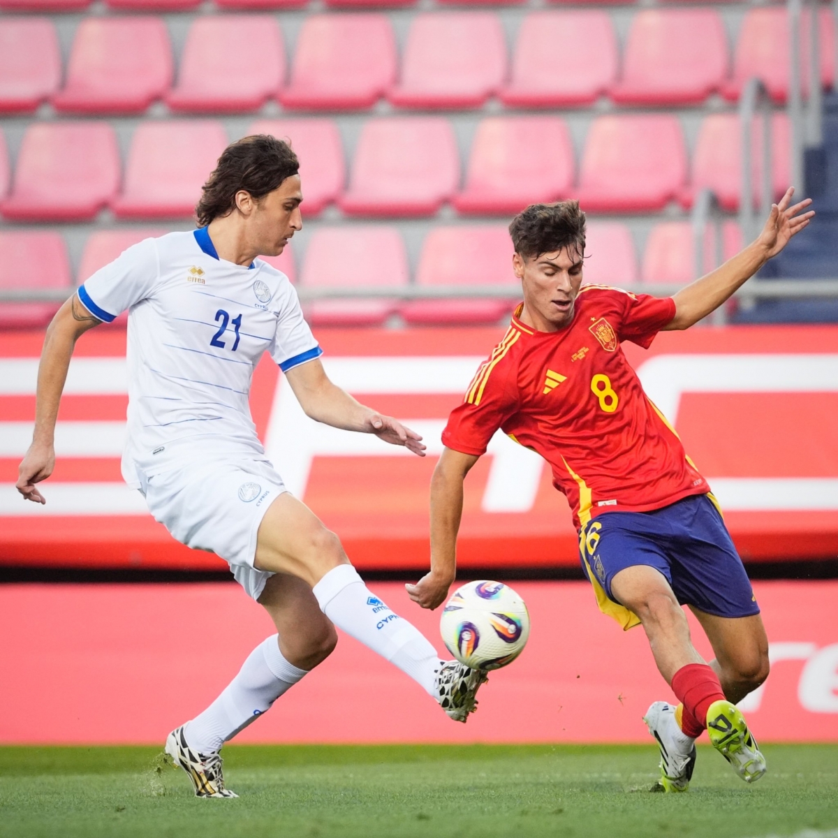 Rodrigo Mendoza con la Selección española sub-20