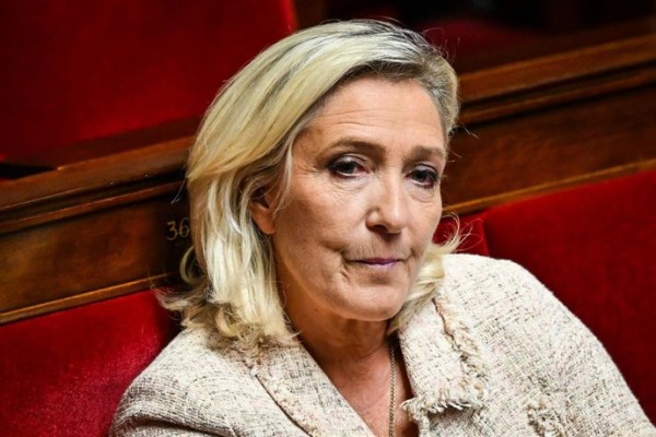 Le Pen anuncia una moción de censura contra el nuevo gobierno francés este mismo lunes