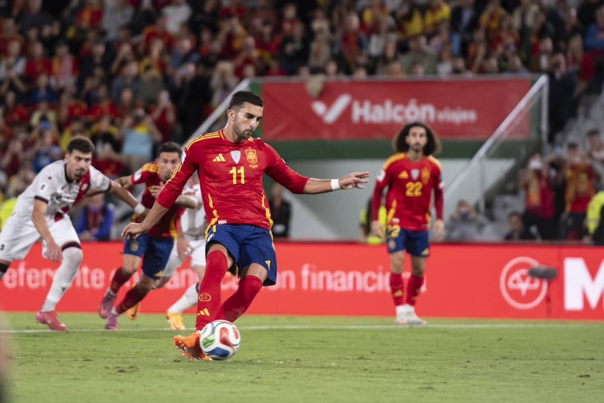 Ferran Torres, desconvocado por España para jugar contra Bulgaria por molestias musculares