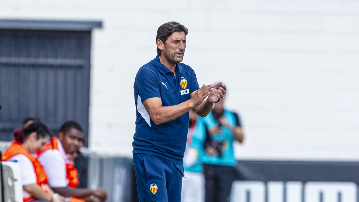 El Valencia CF da margen a Angulo en el banquillo del Mestalla