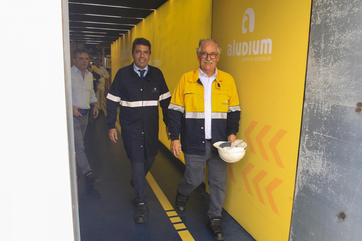 Carlos Mazón durante el acto de inauguración del último horno de fundición puesto en marcha en Alicante.