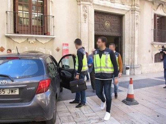 La Audiencia busca un acuerdo en el caso de la presunta adjudicación ilegal de contratos en la CHS
