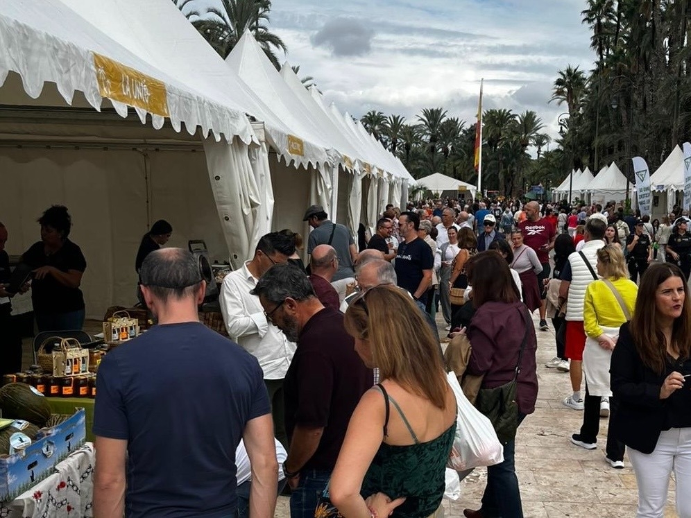 La Fireta del Camp d’Elx reúne a más de 60.000 visitantes y 