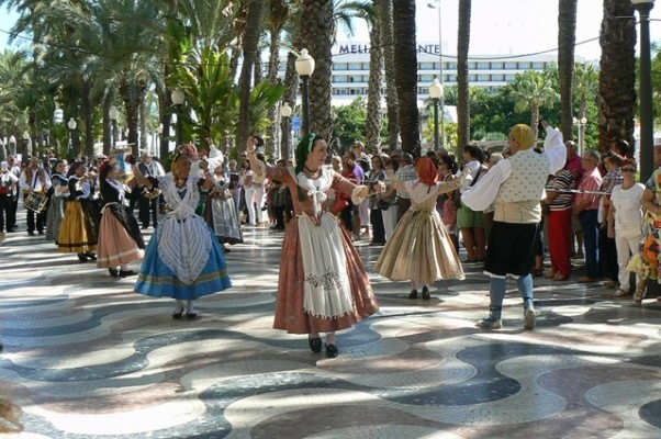 ¿Sabes cuántas teselas hay en el mosaico del paseo de la Explanada?