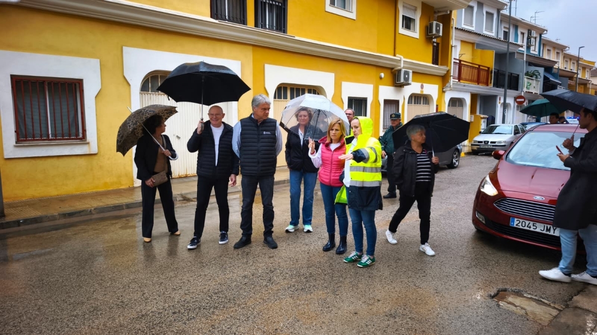 La delegada del Gobierno, Pilar Bernabé, en una visita a Carcaixent. - Foto: DELEGACIÓN DE VALÈNCIA