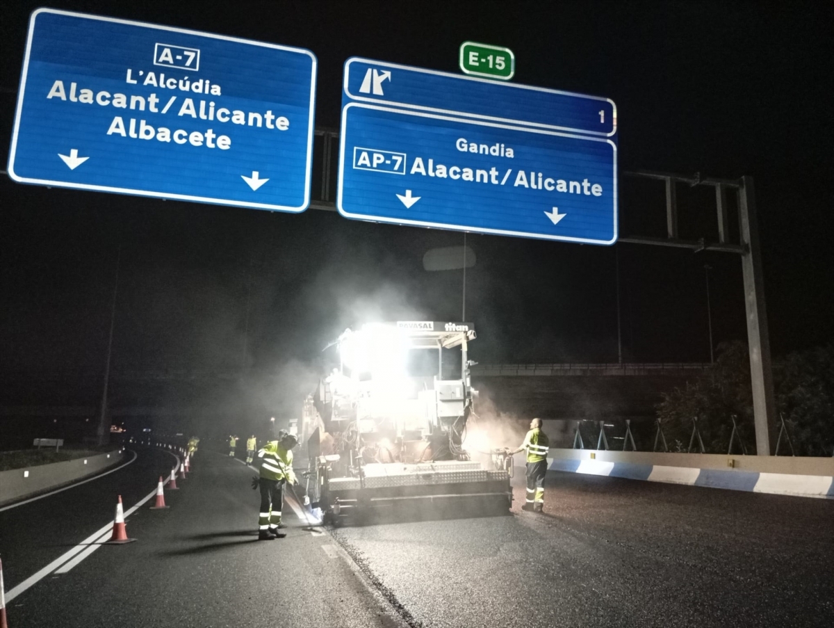 La rehabilitación de la V-31 de Pista de Silla y AP-7 provoca cortes de tráfico por la noche esta semana