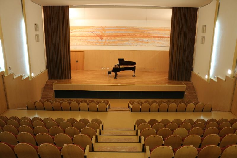 Los retrasos en la contratación de profesores dejan a cientos de alumnos sin clase en los conservatorios valencianos