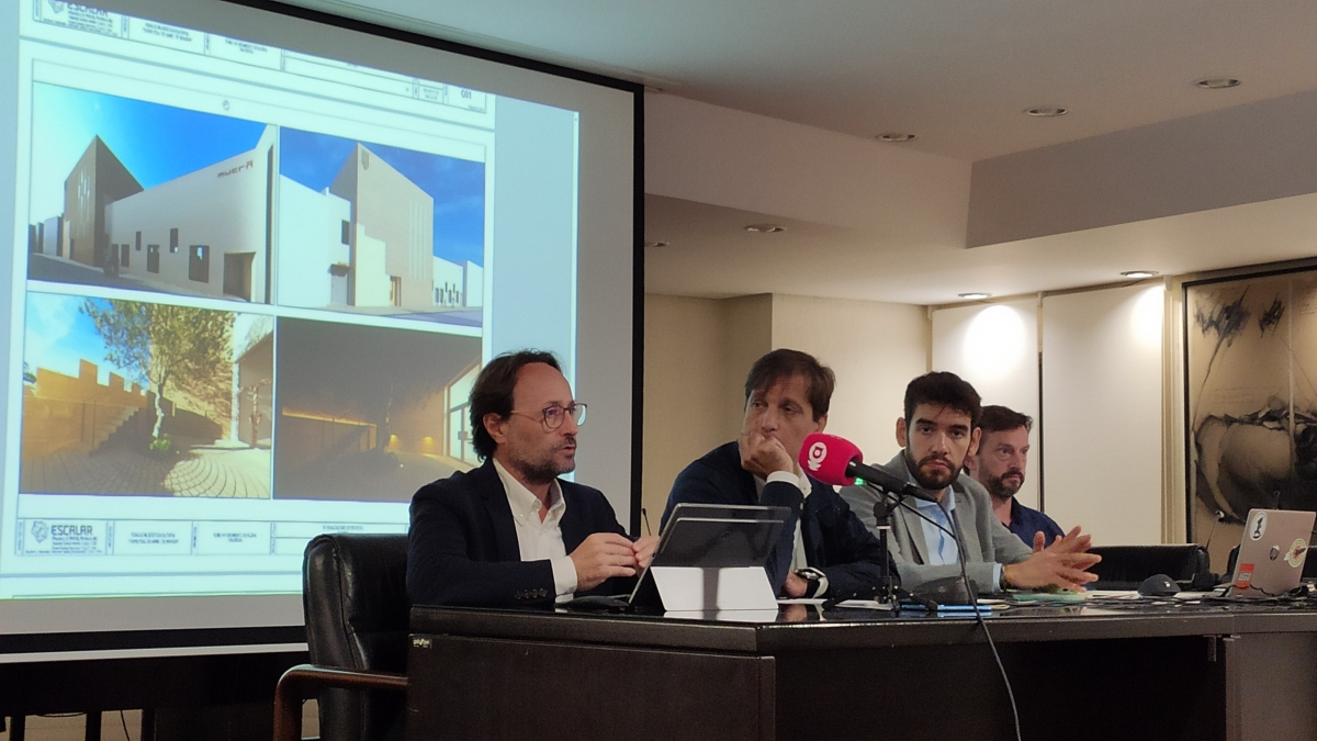 Alfons Domínguez, Andrés Gomis, Rubén Bodewig y José Luis Alapont en la rueda de prensa celebrada este lunes en Alzira. - Foto: AYUNTAMIENTO DE ALZIRA Alfons Domínguez, Andrés Gomis, Rubén Bodewig y José Luis Alapont en la rueda de prensa celebrada este lunes en Alzira.