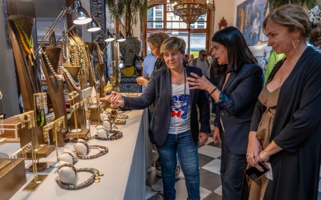El Mercado del Encanto vuelve al Casino de Cartagena con moda, diseño independiente y artesanía nacional