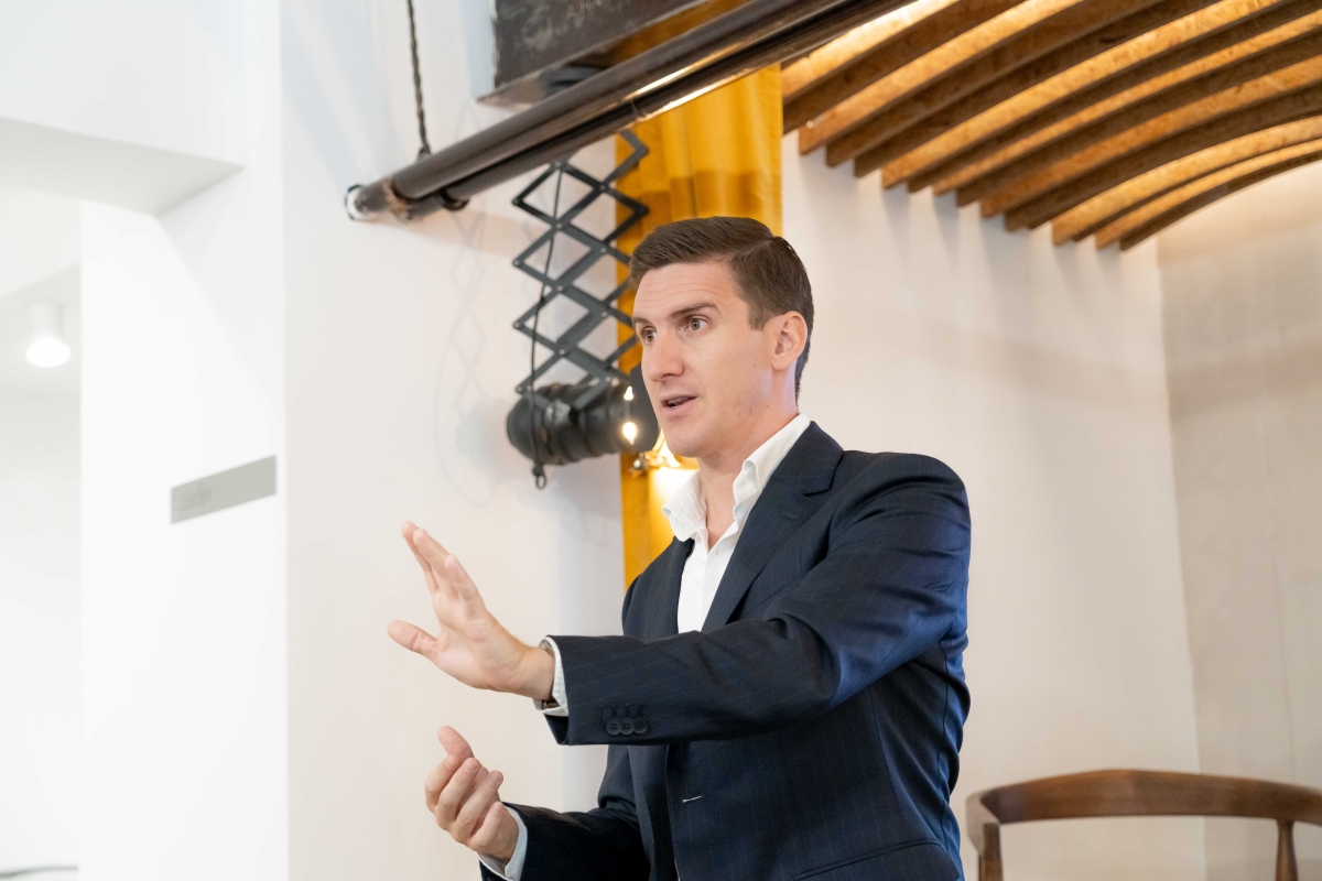 El benidormí Juan Vizuete, nominado a los Napolitan Victory Awards 2025, los 'Óscar' de la comunicación política