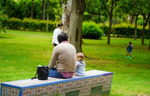 El PP propone aumentar los permisos de paternidad durante el primer año de vida