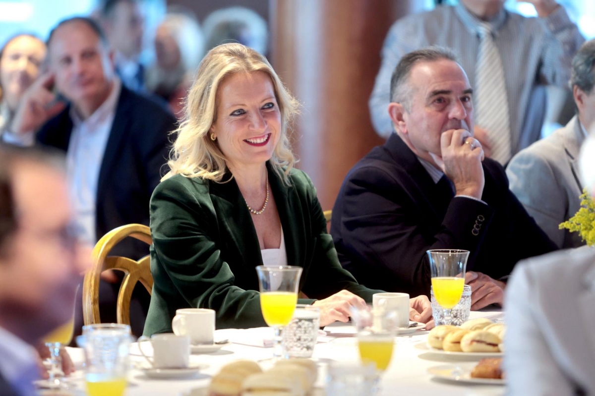La presidenta de la FVMP y alcaldesa de Xirivella, Paqui Bartual, en el Fórum Europa Tribuna Mediterránea.