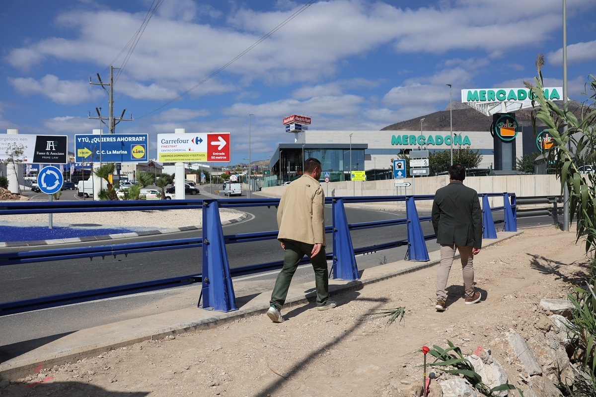 Finestrat ya tiene en marcha las obras de la Vía Verde para conectar la Cala con el Bulevar comercial