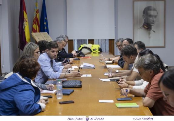 Gandia evalúa los colegios tras las fuertes lluvias para reabrir mañana 
