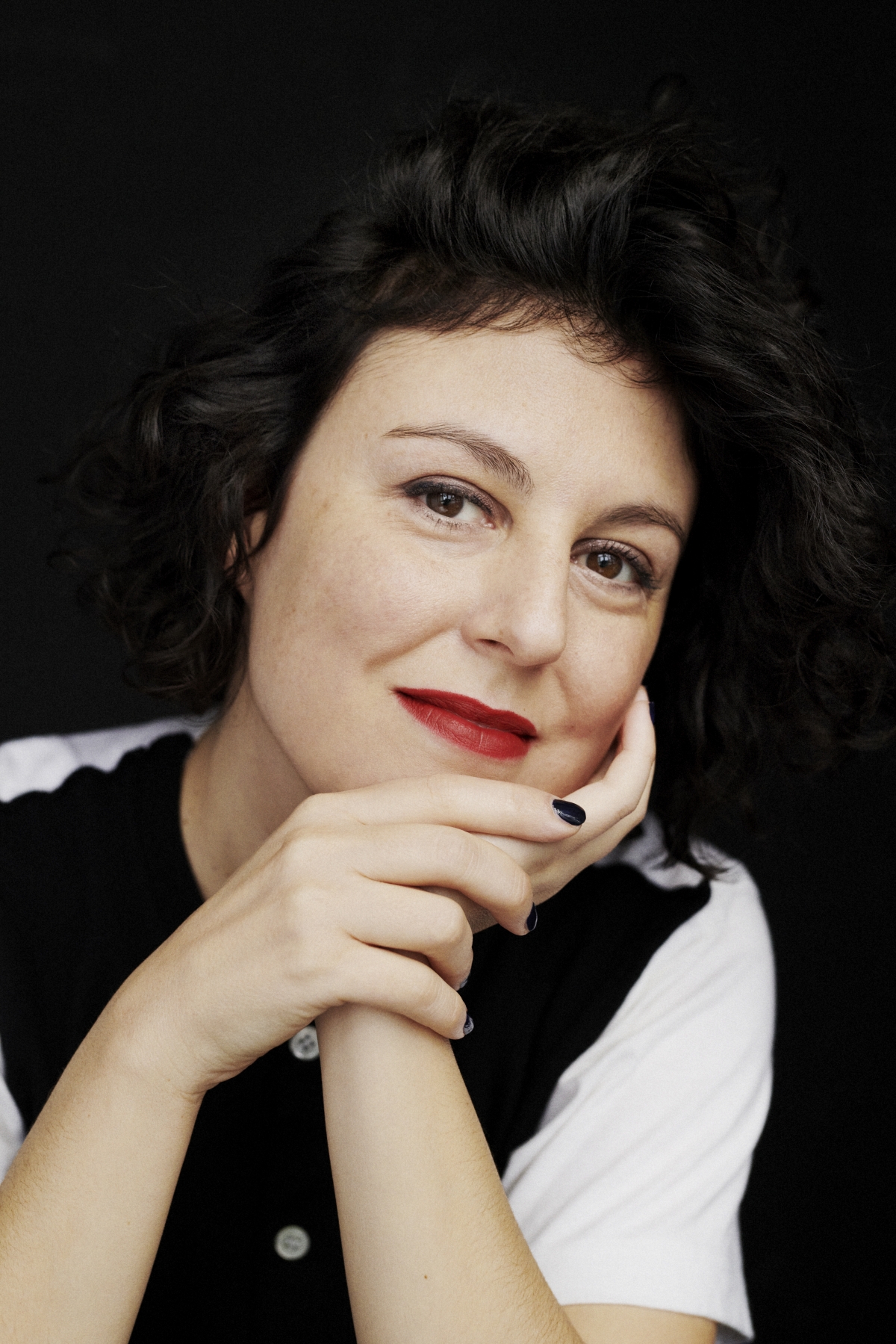 Lucía Carballal levanta 'La fortaleza' con las ruinas de los padres de la Transición