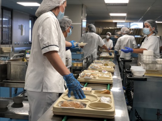 El Consell contrata por 217 millones la alimentación de los pacientes hospitalizados