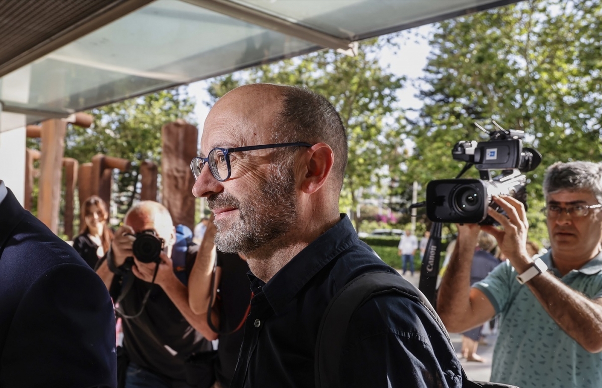 El juez abre juicio oral a Francis Puig y su socio en el caso de las subvenciones para el fomento del valenciano