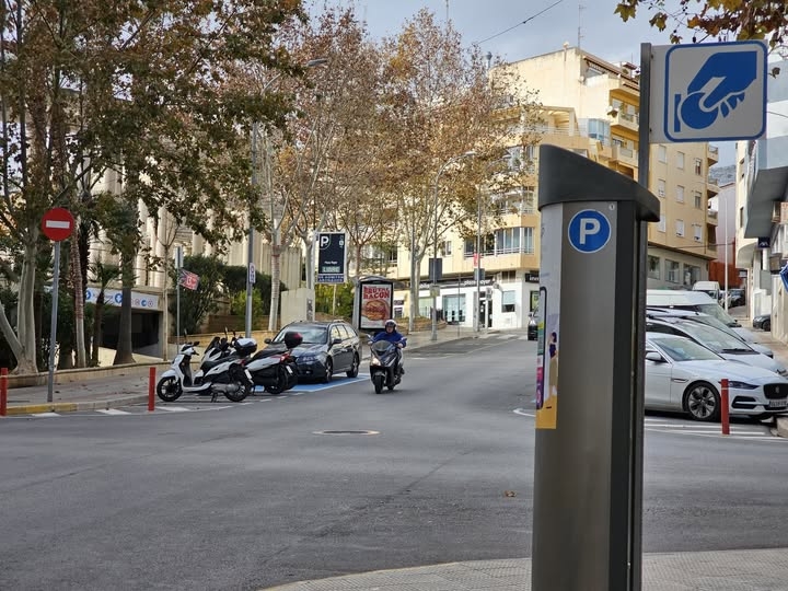 El TAR desestima el recurso de Iberpark y da la razón a Calp en el proceso de adjudicación de la zona azul a Estacionamientos y Servicios SAU