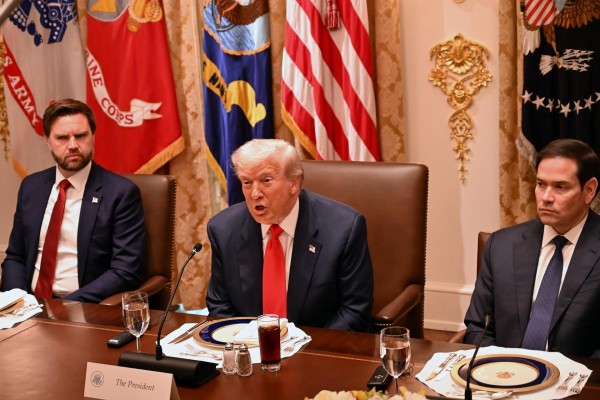 Trump amenaza a España con aranceles por las discrepancias sobre gasto militar: 