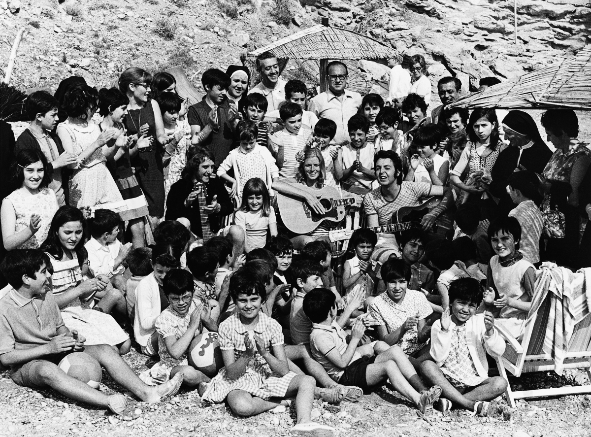 Paul y Linda McCartney en la playa de La Caleta de Villajoyosa en 1972.