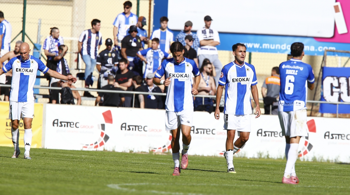 Aficionados del Hércules en el Municipal Pinilla - Foto: LOF