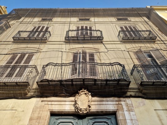 El Ayuntamiento de València acomete obras de apuntalamiento y refuerzo en el Palau dels Marquesos de Montortal