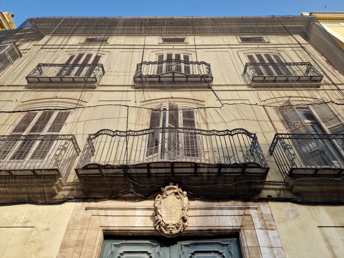 El Ayuntamiento de València acomete obras de apuntalamiento y refuerzo en el Palau dels Marquesos de Montortal