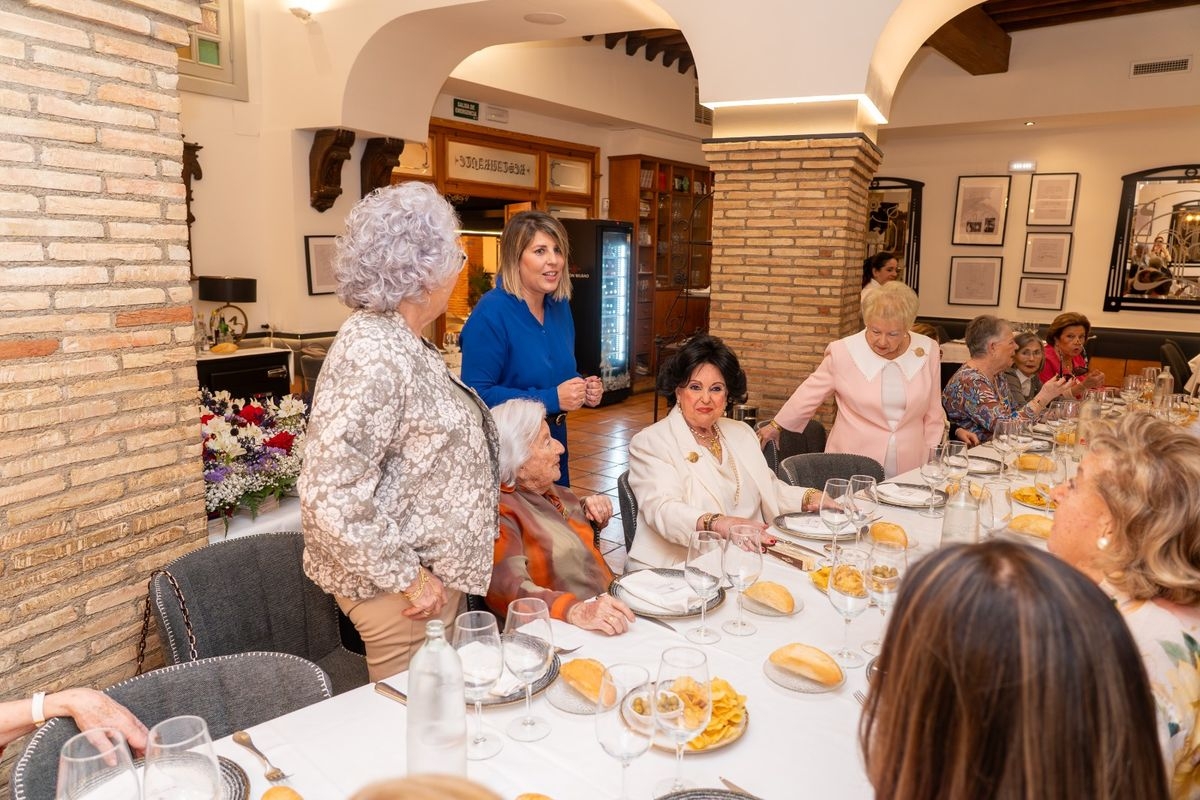 María Isabel López en el centro de la imagen - Foto: Ayto Cartagena