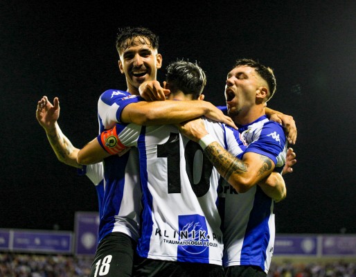 El Hércules se lleva con solvencia un 'Clásico' contra el Real Murcia más propio del fútbol profesional