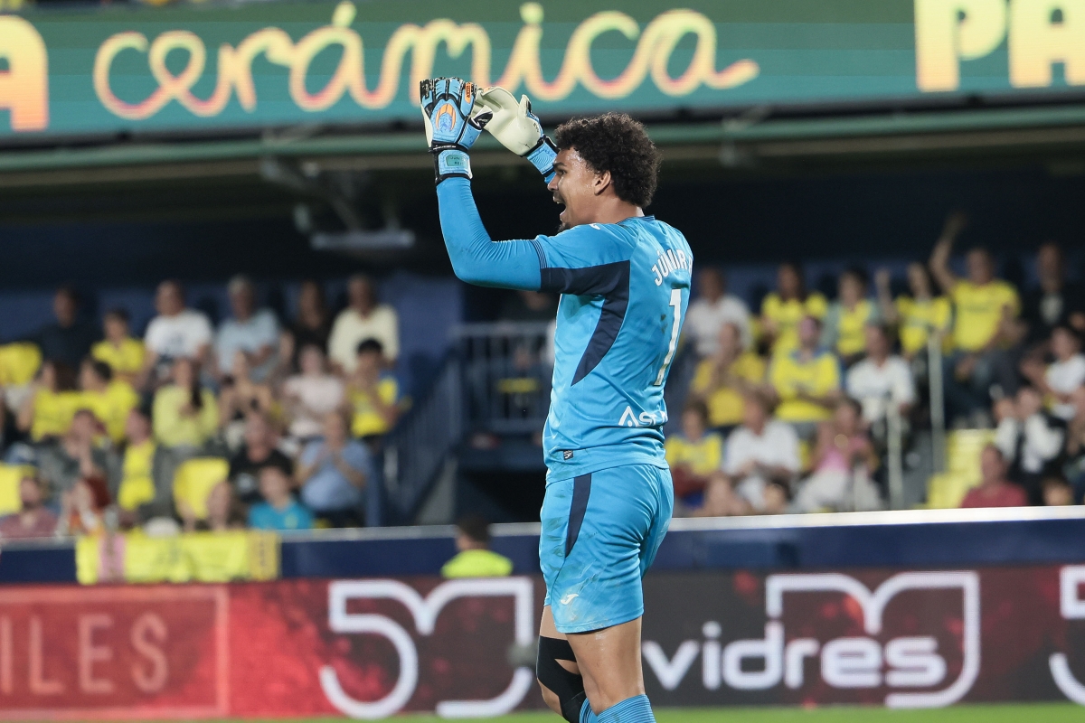 Posible once del Villarreal para recibir al Betis, con serias dudas en la portería