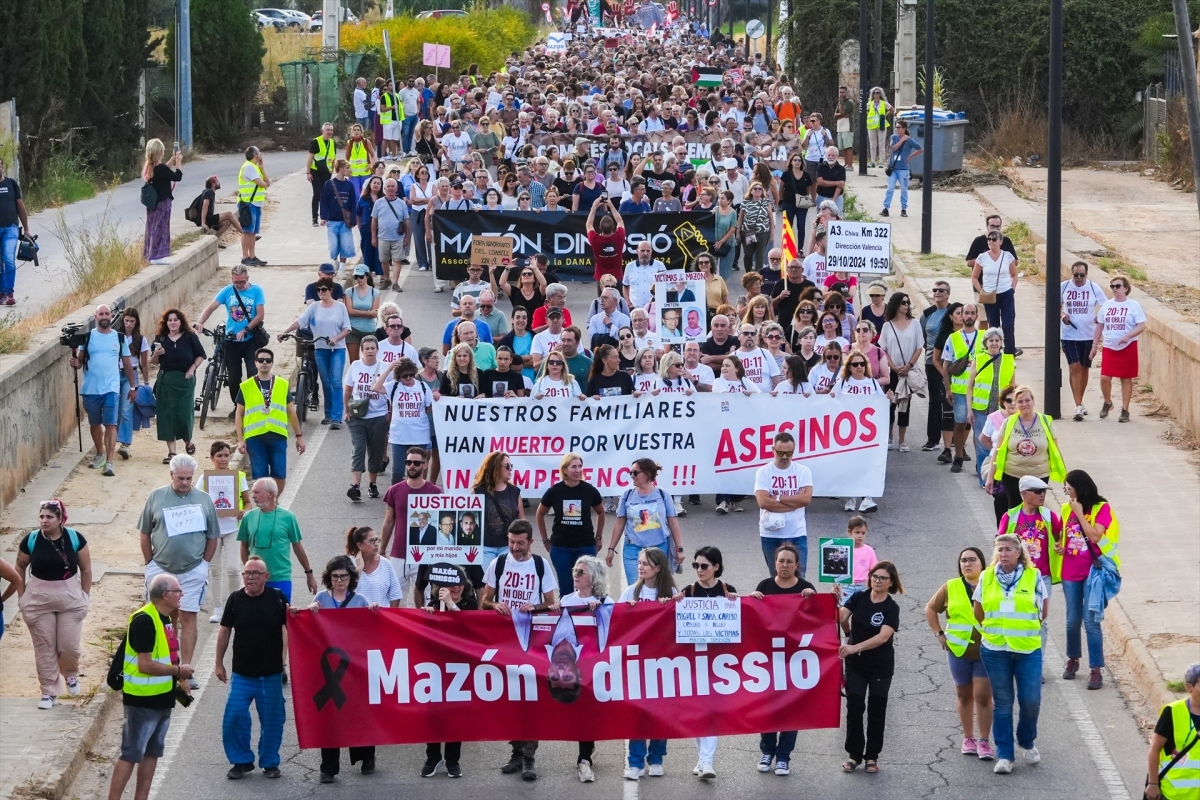 Imagen de una manifestación por la Dana del 29 de octubre. - Foto: JORGE GIL/EP