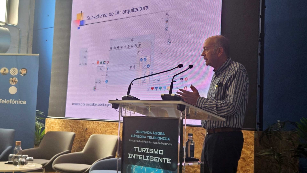 Benidorm prepara para mayo de 2026 un 'chatbot' dirigido a mejorar la comunicación con vecinos y turistas