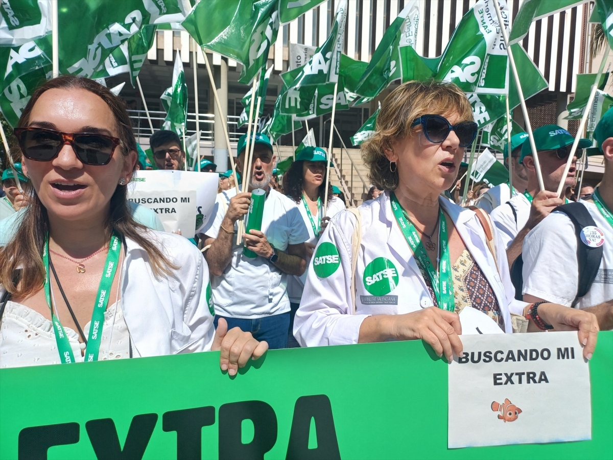 Satse denuncia la falta de enfermeras en la campaña de vacunación al incoporarse a su plaza 6.200 profesionales