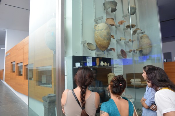 El ARQVA de Cartagena acoge la muestra 'Enseres', una crítica social a través de los objetos