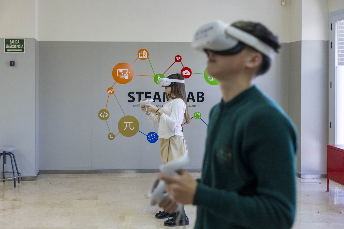 La Devesa School: 50 años formando personas para volar alto