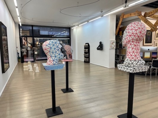 La galería La Aurora de Murcia abre sus puertas al universo del internacional Xavier Mascaró