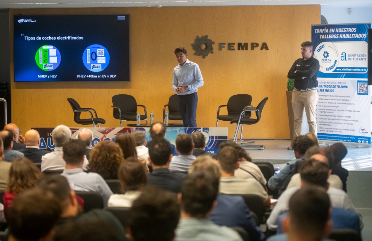 Fempa celebra el I Congreso de Automoción de Alicante. - Foto: RAFA MOLINA Fempa celebra el I Congreso de Automoción de Alicante.