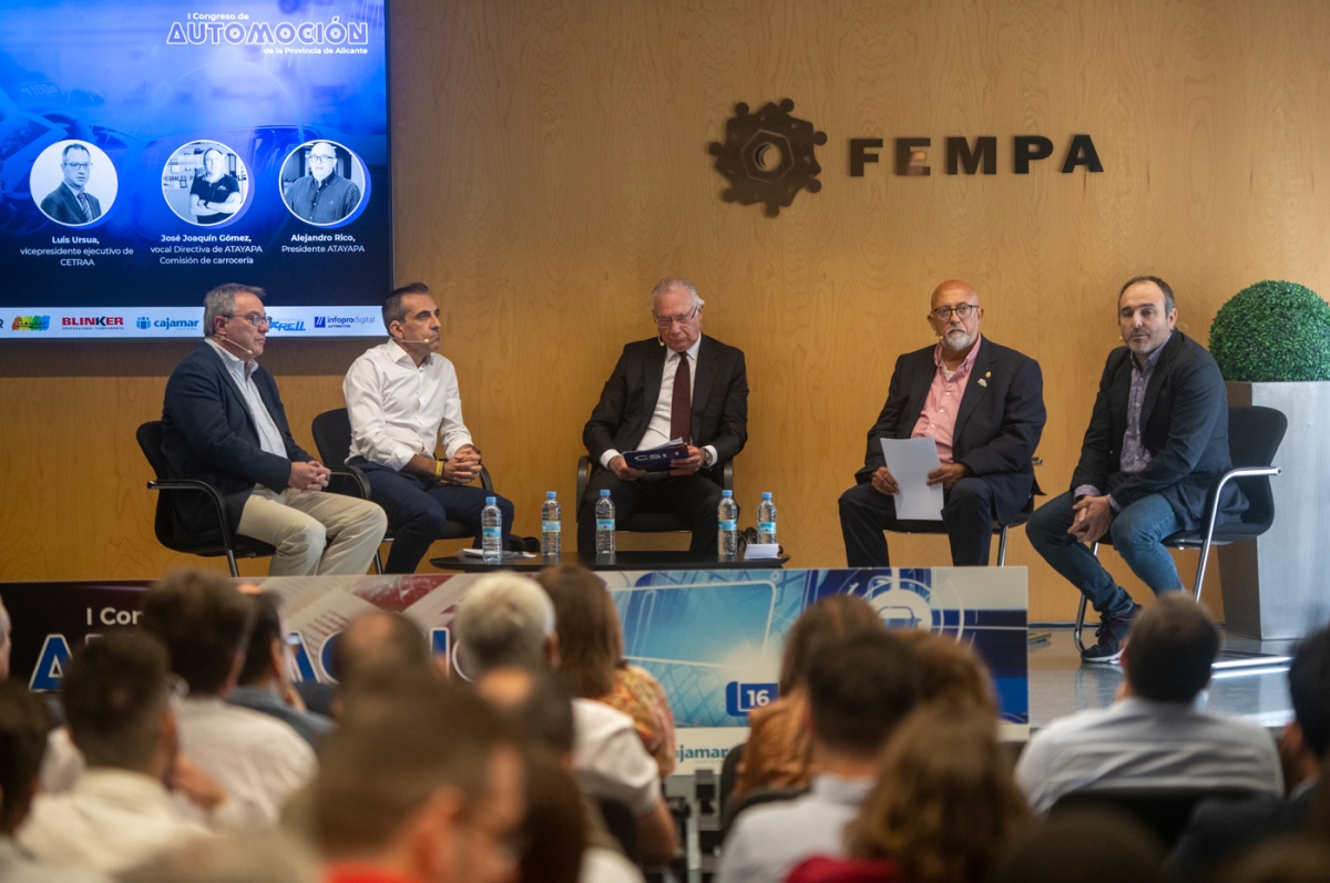 Fempa celebra el I Congreso de Automoción de Alicante. - Foto: RAFA MOLINA Fempa celebra el I Congreso de Automoción de Alicante.