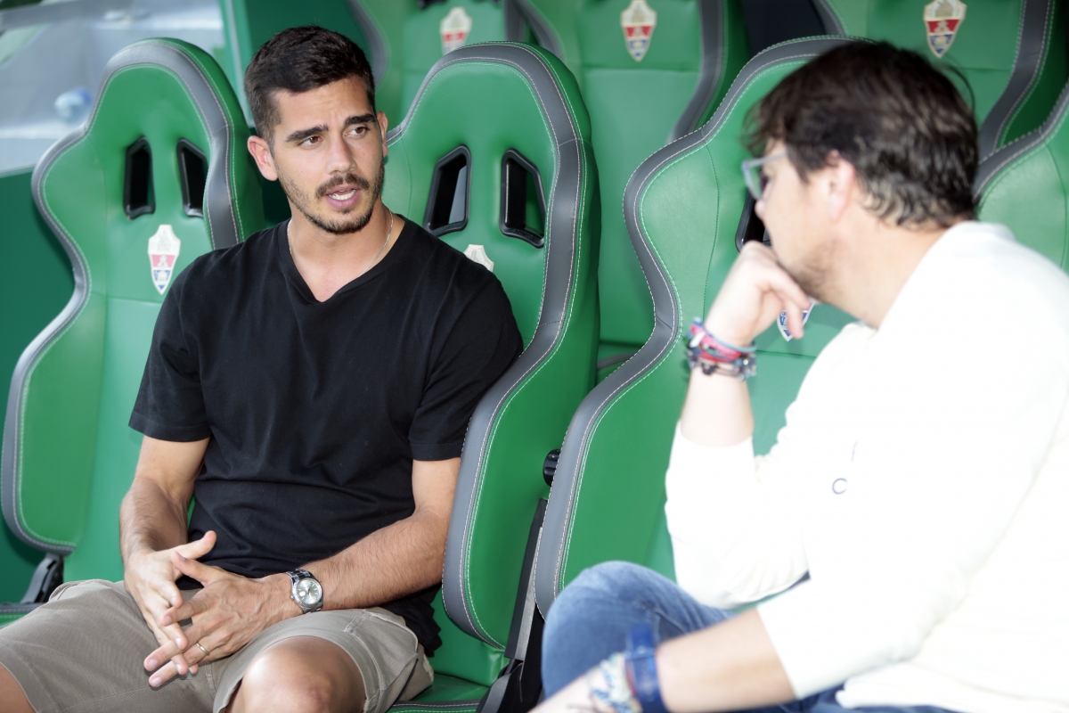 André Silva atiende a Alicante Plaza