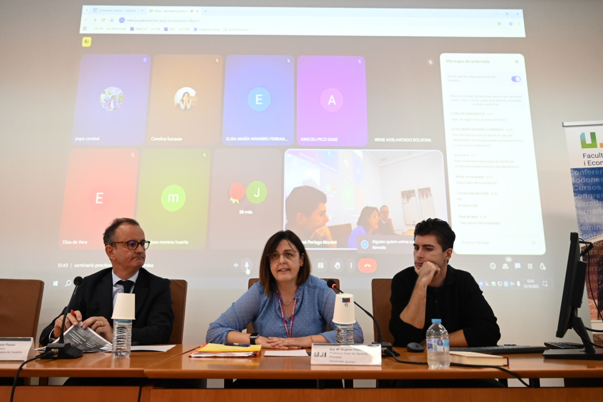 Manuel Mata, junto a Mª Ángeles Pérez, en la conferencia de clausura del seminario.