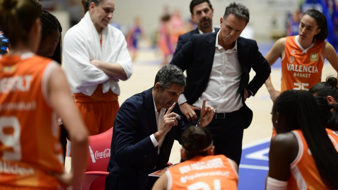 Rubén Burgos: “La plantilla está preparada para responder a los dobles esfuerzos”