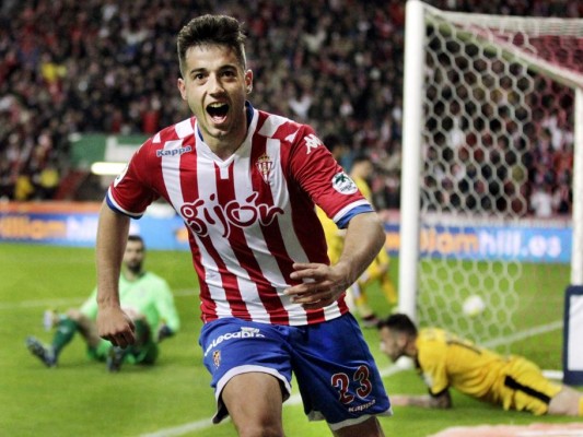 El Sporting gana al Eibar y cree en la permanencia