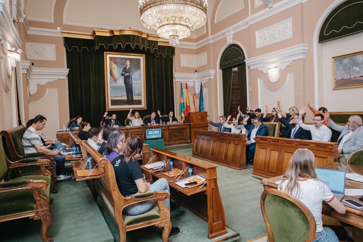 Castelló avala la fiscalidad de 2026, con rebaja del IBI y bonificaciones en tasas de terrazas y residuos 