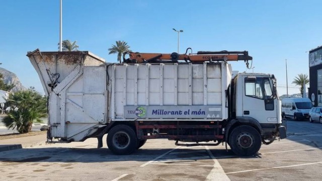 Teulada inicia la externalización del servicio de recogida de residuos que gestionaba la empresa pública 