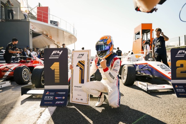 Thomas Strauven consigue en el Circuit el título de la Fórmula 4