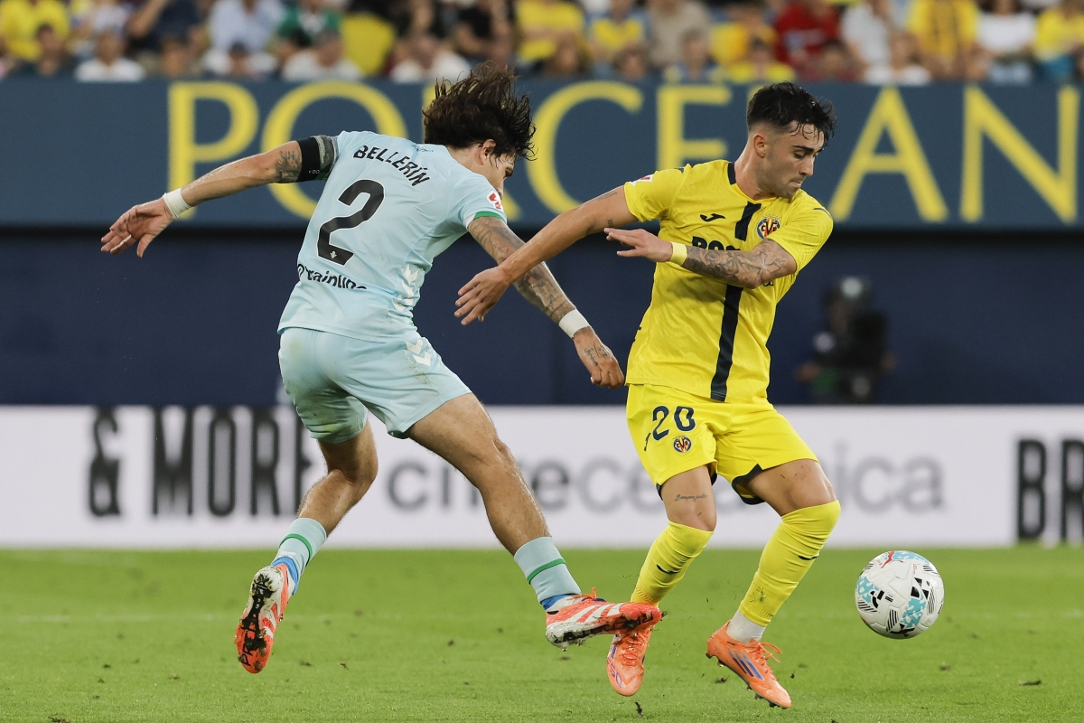 El Villarreal deja escapar la victoria ante el Betis en el descuento con Antony como figura del partido