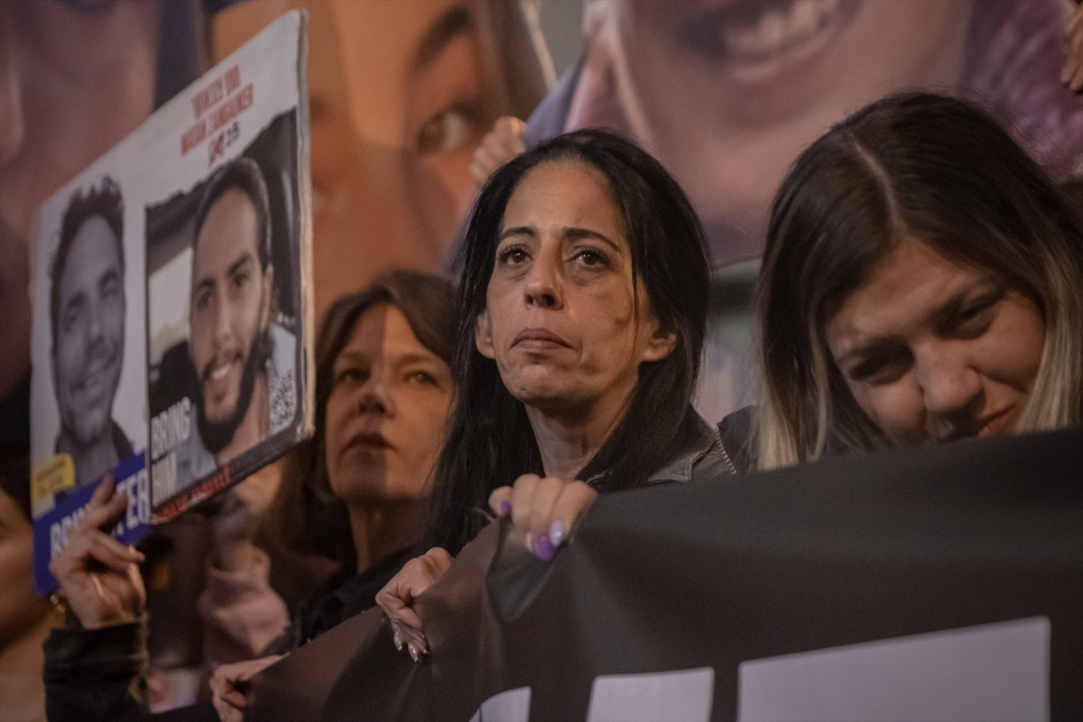 Miles de manifestantes toman las calles de Tel Aviv para exigir los cadáveres de rehenes de Gaza
